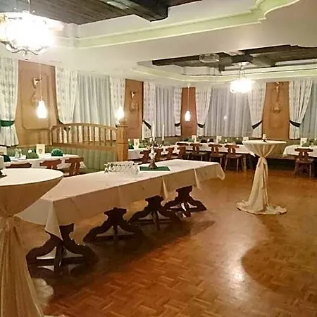 Mini-hôtel Alte Tanne 3*