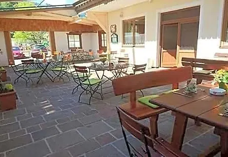 Mini-hôtel Alte Tanne 3*